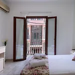 Apartahotel Byron 2*