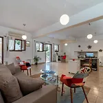 Byron Apartahotel