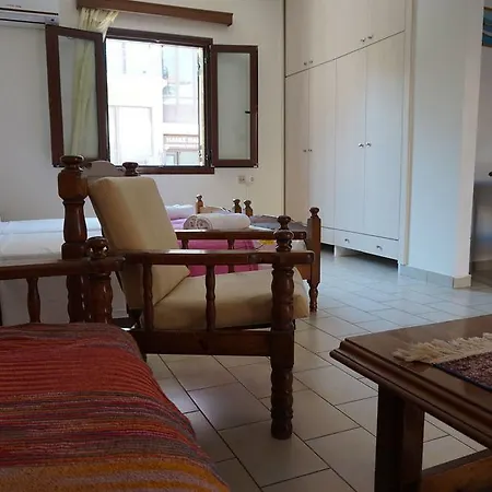 Byron 2* Argostolion