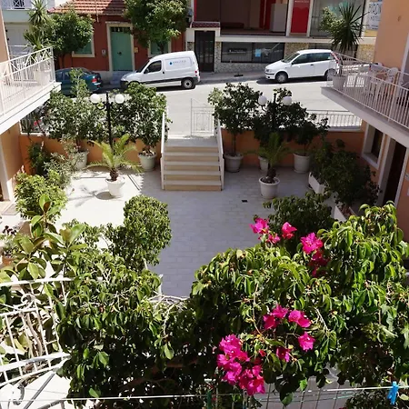 Byron Aparthotel Argostoli (Kefalonia)