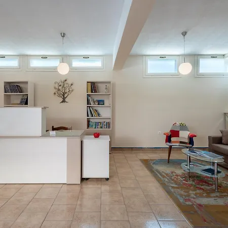 Byron アパートホテル